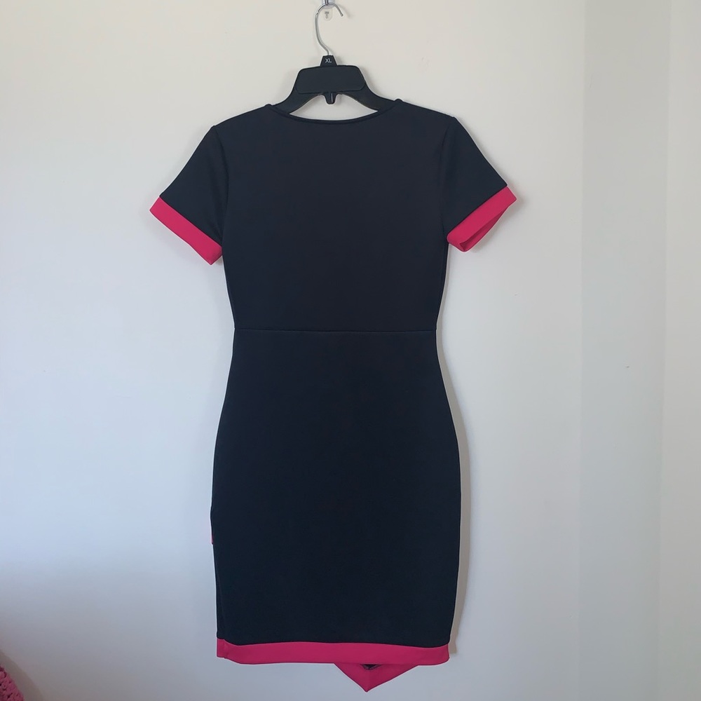 Short Sleeve Dress - Picture 2 of 2